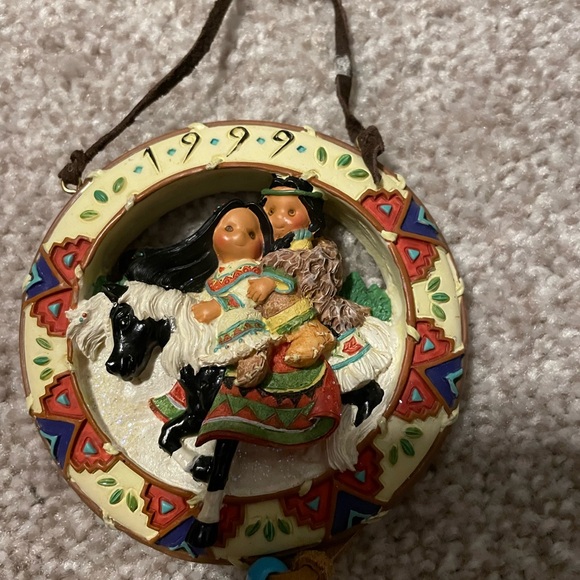 New Ornament by Enesco “Friends of the Feather" 1999 love reigns on horse 550612 - Picture 1 of 2